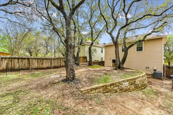 $1,990 | 2118 Nogales Trail, Austin, TX 78744