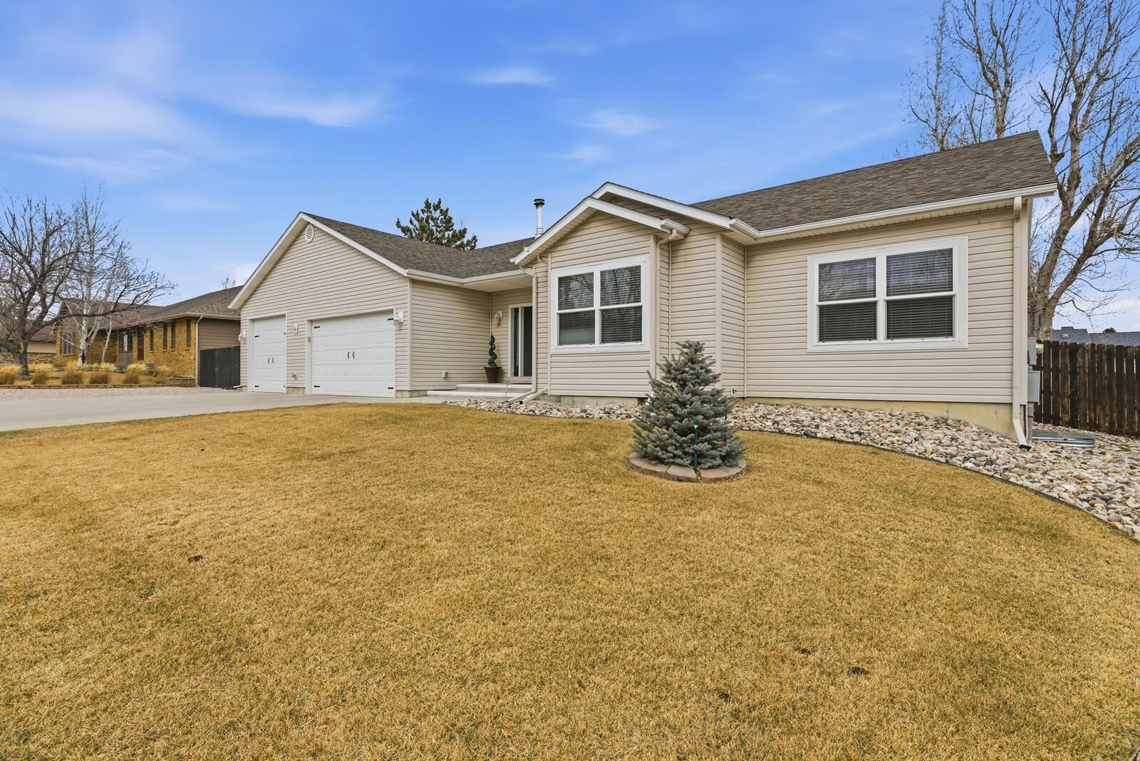 4820 East 20th Street Casper, WY 82609 - Photo 3 of 25