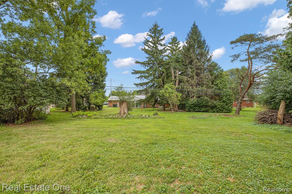 2340 South Rochester Road Rochester Hills, MI 48307 - Photo 5 of 25