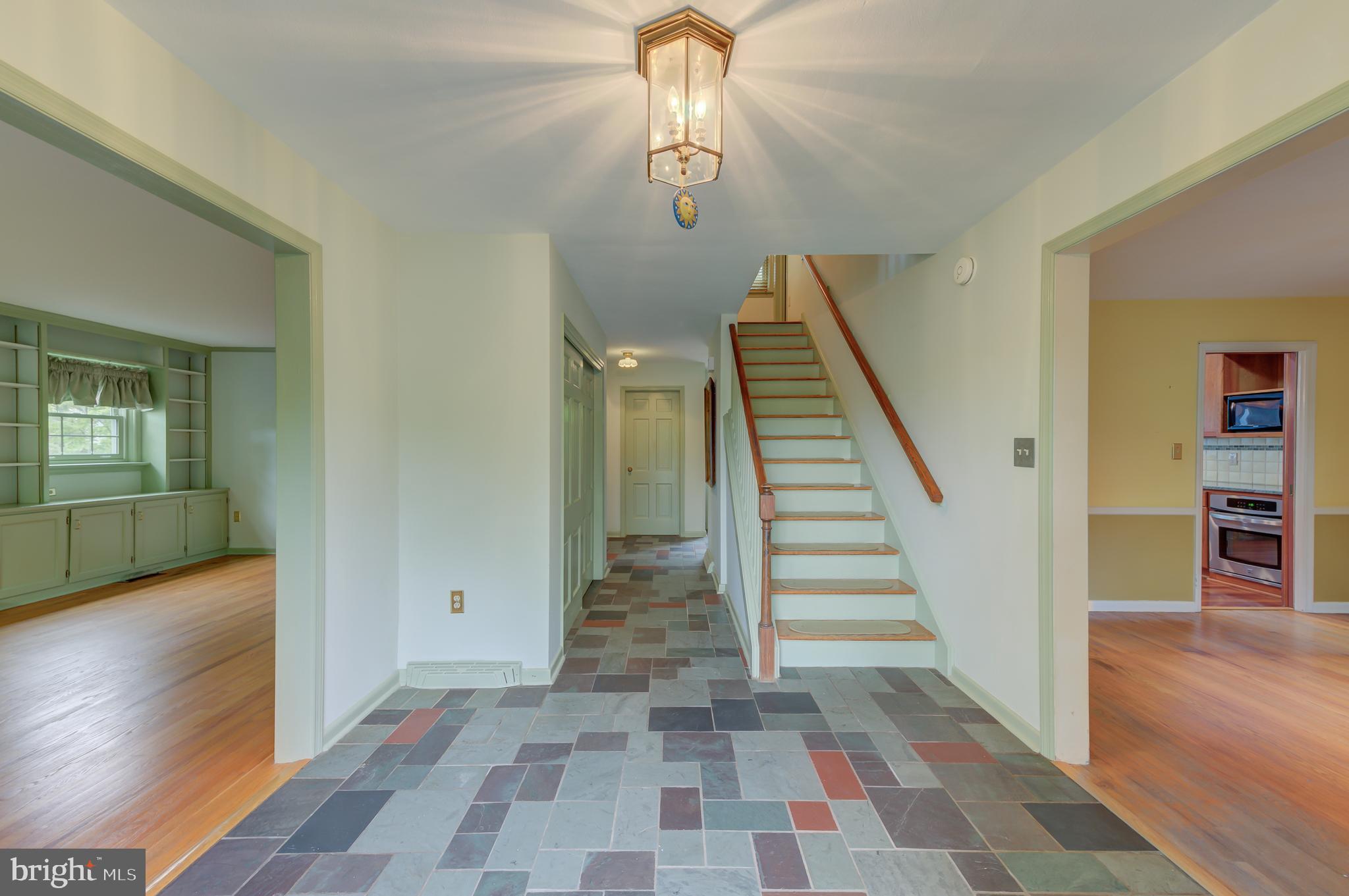 19 Farm Road Ewing, NJ 08638 - Photo 4 of 65 Foyer
