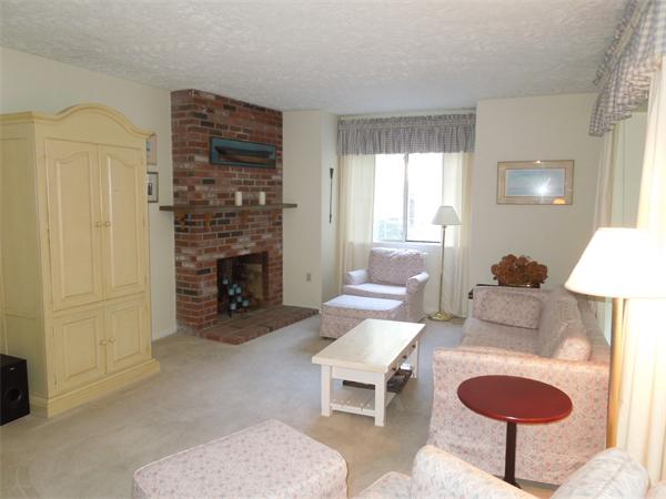 85 East Bluff Road, Unit 85 Ashland, MA 01721 - Photo 4 of 21 Gallery Image 4