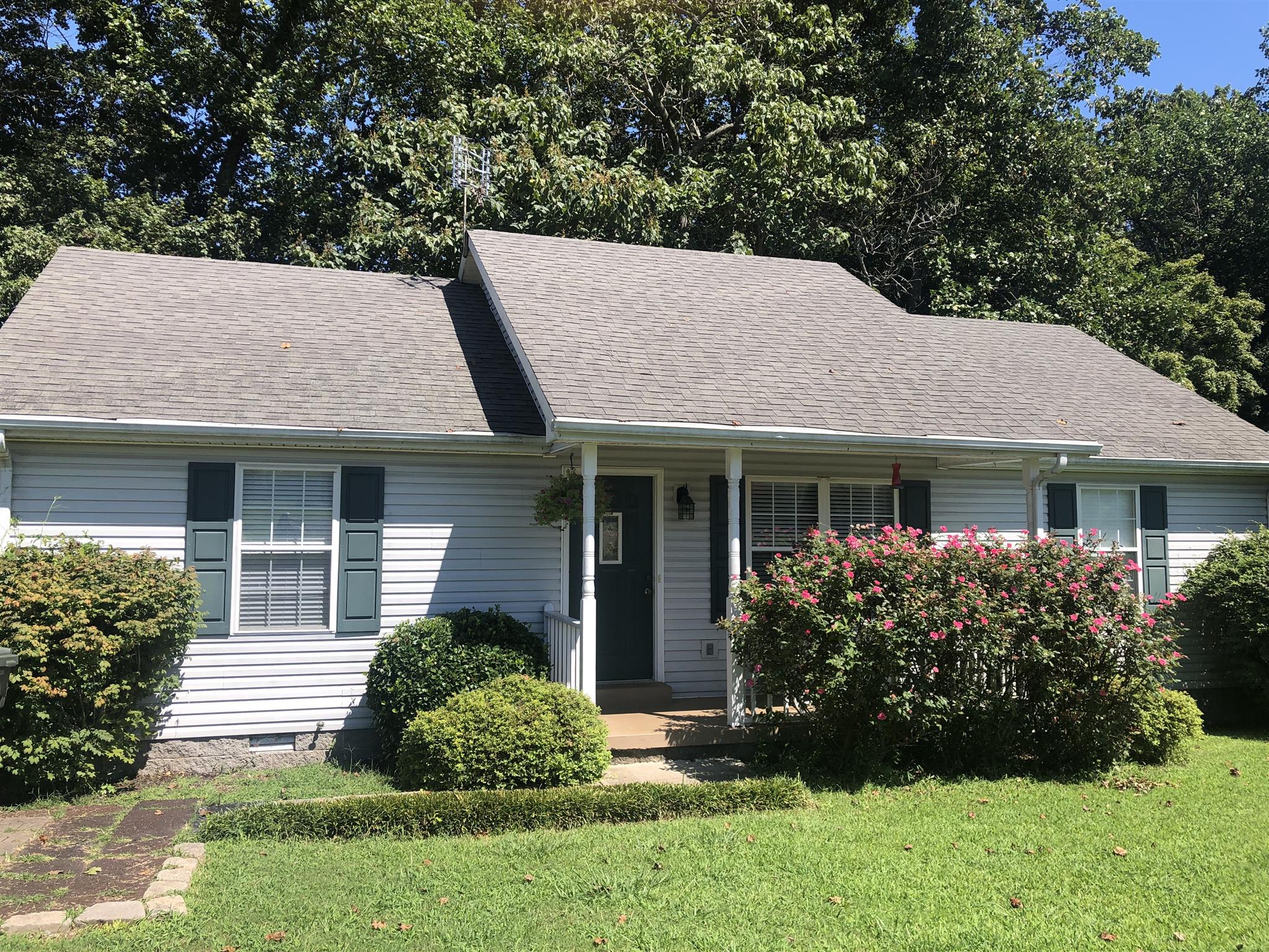 141 Brookside Point Springfield, TN 37172 - Photo 2 of 17