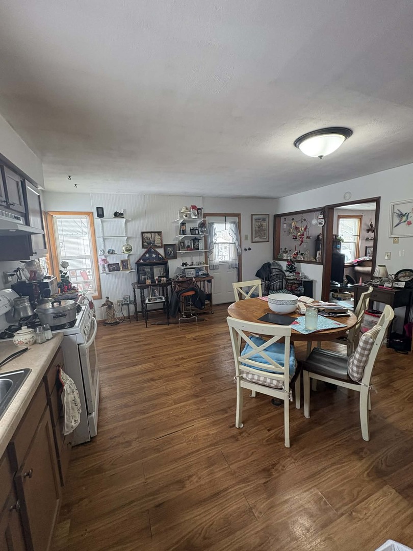 105 East Benedict Valier, IL 62891 - Photo 11 of 17