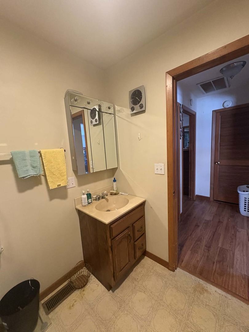 105 East Benedict Valier, IL 62891 - Photo 17 of 17