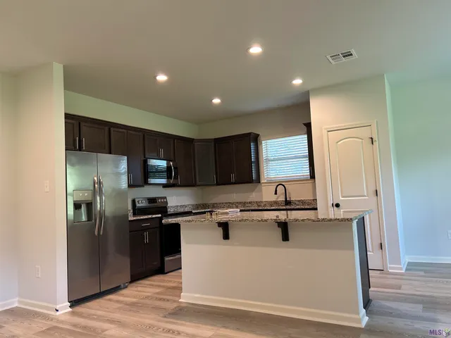 $1,950 | Undisclosed Address, Denham Springs, LA 70726