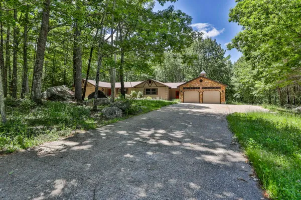 $680,000 | 80 Guy's Lane, Weare, NH 03281