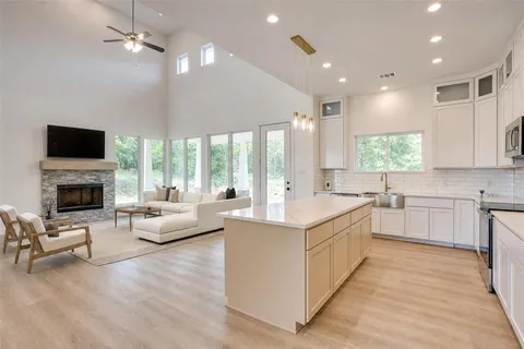 $650,000 | 247 Silver Lakes Drive, Sunset, TX 76270