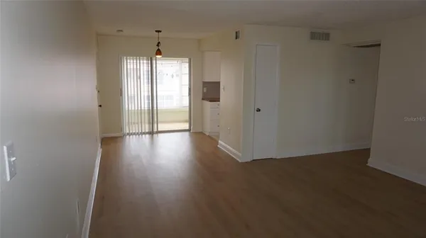 $1,450 | 7011 Place De La Paix, Unit 2B, South Pasadena, FL 33707