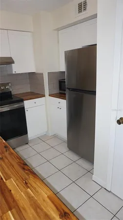 $1,450 | 7011 Place De La Paix, Unit 2B, South Pasadena, FL 33707