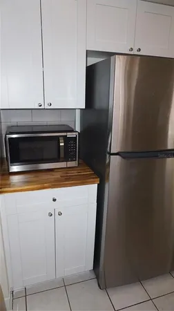 $1,450 | 7011 Place De La Paix, Unit 2B, South Pasadena, FL 33707