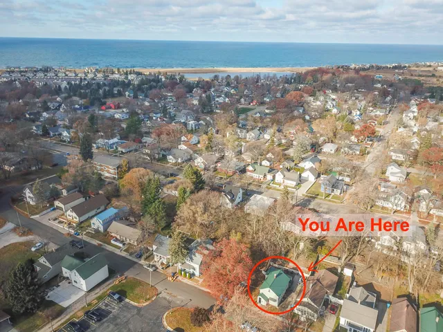 $195,000 | 274 6th Avenue, Manistee, MI 49660