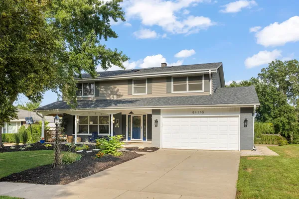 $675,000 | 6S165 Lakewood Drive, Naperville, IL 60540