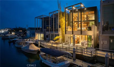 $11,750,000 | 2910 Lafayette Avenue, Newport Beach, CA 92663