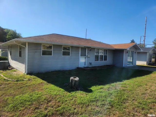 $119,900 | 3 South Beaucoup Street, Pinckneyville, IL 62274