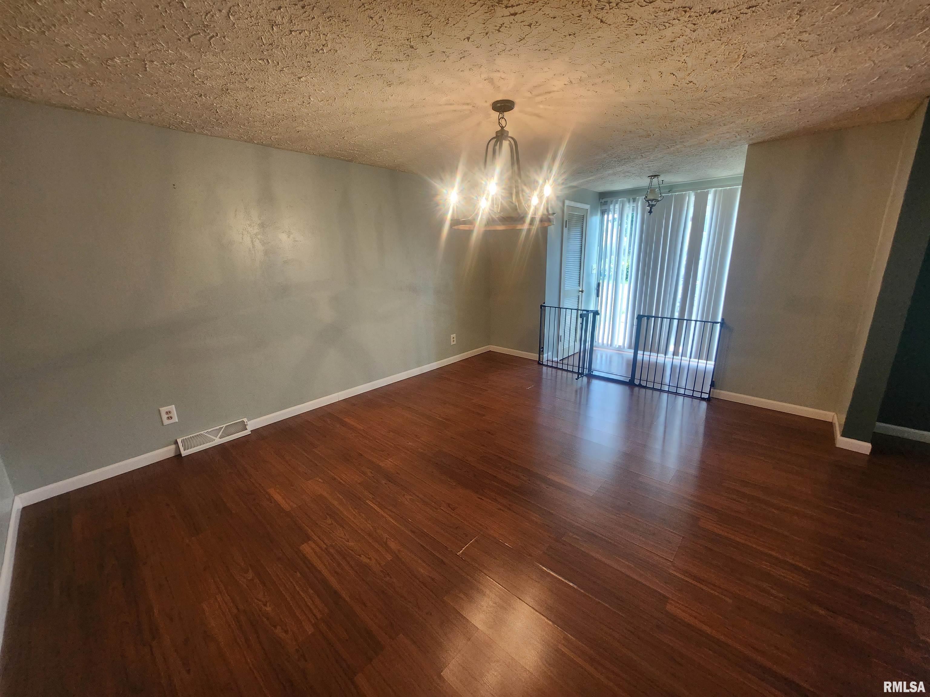 3 South Beaucoup Street Pinckneyville, IL 62274 - Photo 22 of 37