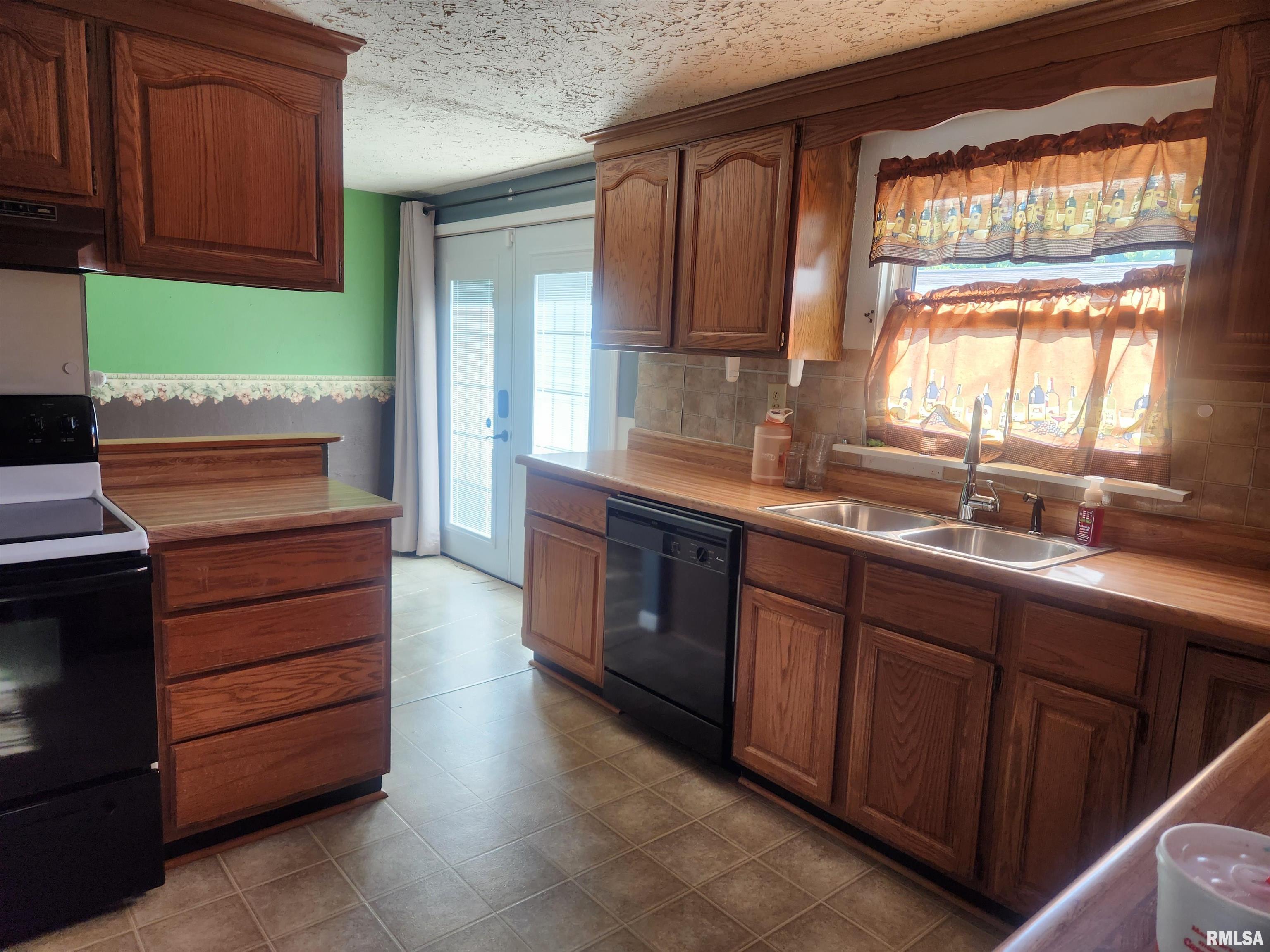 3 South Beaucoup Street Pinckneyville, IL 62274 - Photo 37 of 37