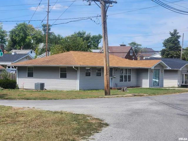 $119,900 | 3 South Beaucoup Street, Pinckneyville, IL 62274