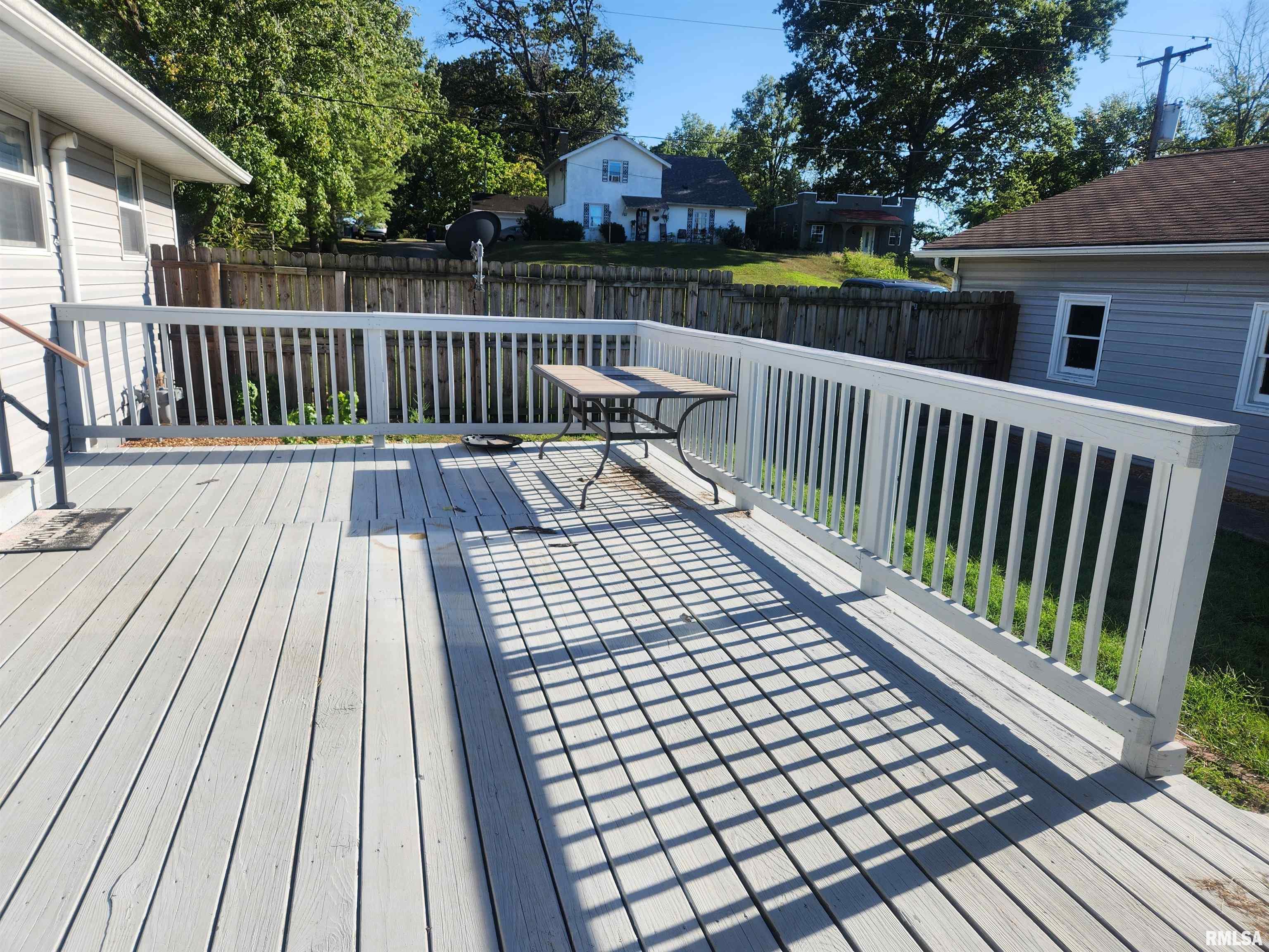 3 South Beaucoup Street Pinckneyville, IL 62274 - Photo 9 of 37