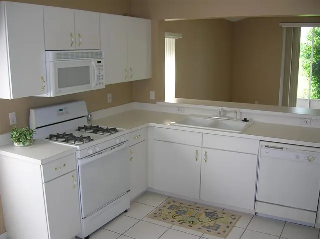 $2,300 | 1061 Ballyshannon Parkway, Orlando, FL 32828