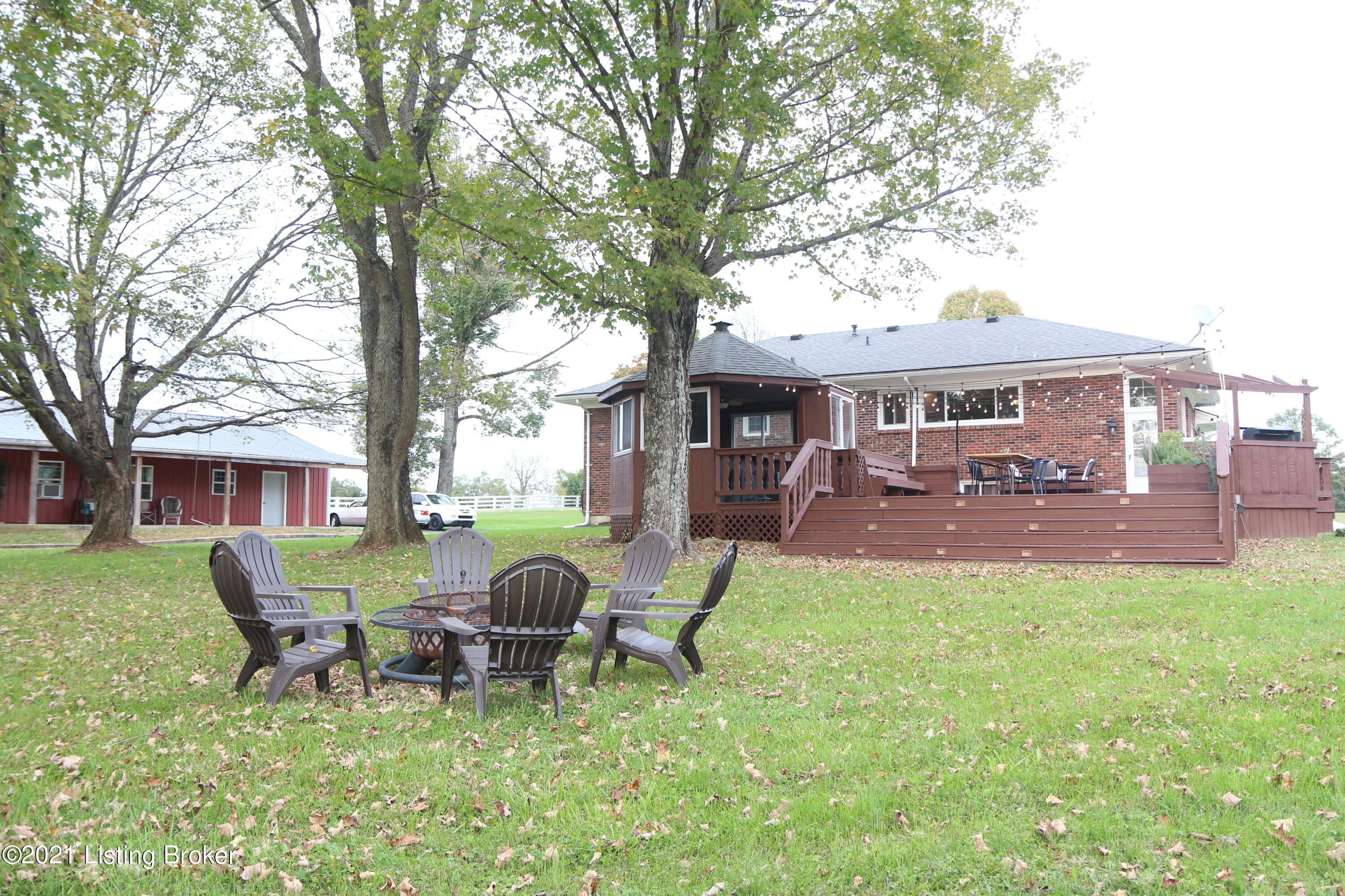 4610 Hopewell Road Louisville, KY 40299 - Photo 39 of 53 085