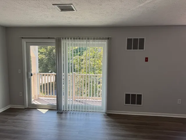 $2,200 | 53 Steeplechase Court, Unit 53, Haverhill, MA 01832