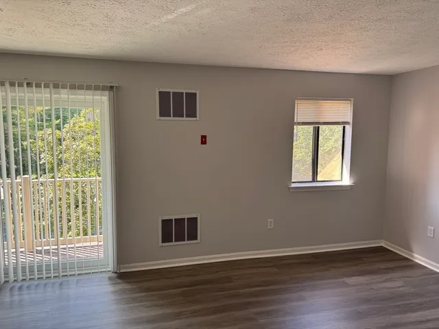 $2,200 | 53 Steeplechase Court, Unit 53, Haverhill, MA 01832