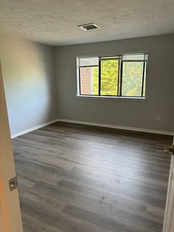 $2,200 | 53 Steeplechase Court, Unit 53, Haverhill, MA 01832