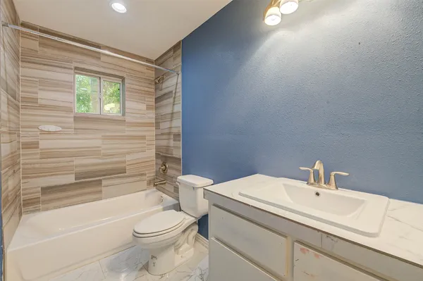 $1,199 | 8709 Knox Street, Unit B, Houston, TX 77088