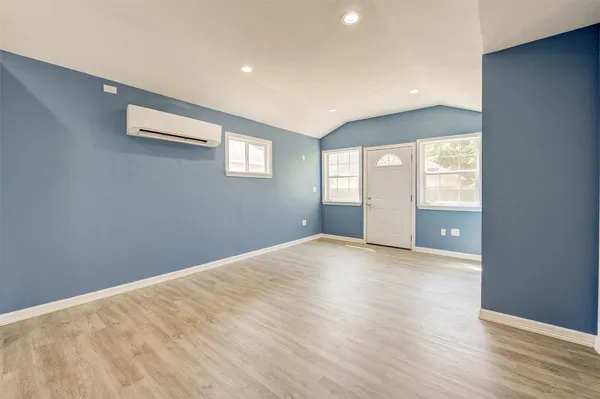 $1,199 | 8709 Knox Street, Unit B, Houston, TX 77088