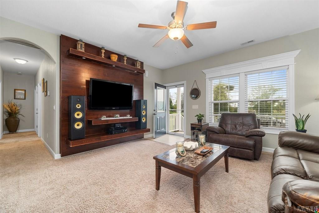 458 Cooper Garrett Road Moyock, NC 27958 - Photo 4 of 23 Living Room