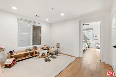 $6,100 | 6020 South Seabluff Drive, Unit 131, Playa Vista, CA 90094