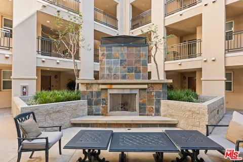 $6,100 | 6020 South Seabluff Drive, Unit 131, Playa Vista, CA 90094
