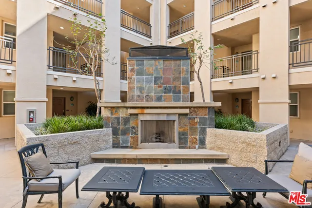 $6,100 | 6020 South Seabluff Drive, Unit 131, Playa Vista, CA 90094