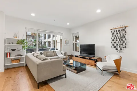 $6,100 | 6020 South Seabluff Drive, Unit 131, Playa Vista, CA 90094