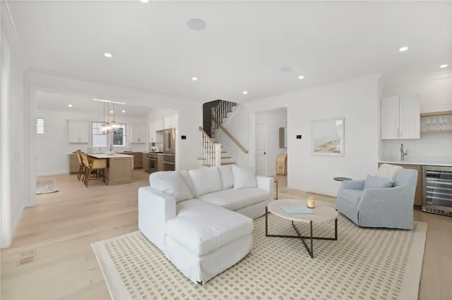 $1,949,000 | 4 Lookout Lane, Unit 1, Portsmouth, RI 02871