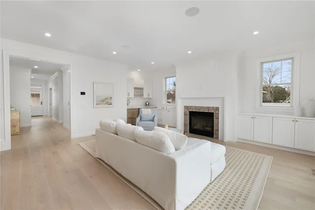 $1,949,000 | 4 Lookout Lane, Unit 1, Portsmouth, RI 02871