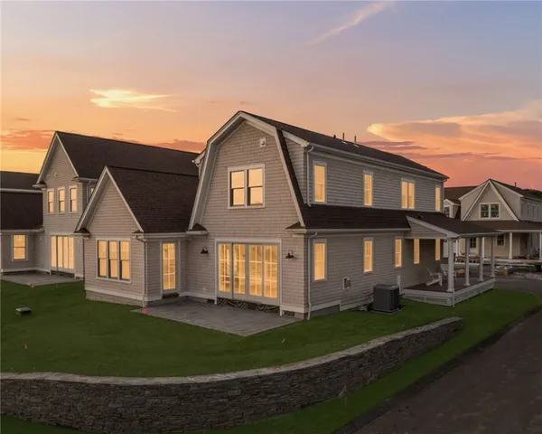 $1,949,000 | 4 Lookout Lane, Unit 1, Portsmouth, RI 02871