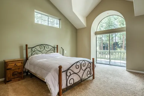 $1,600,000 | 272 Ridge Way, Mammoth Lakes, CA 93546