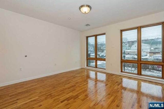 17 Meadow Road, Unit 306 Rutherford, NJ 07070 - Photo 9 of 19