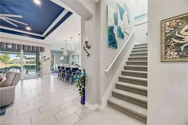 a view of entryway and livingroom