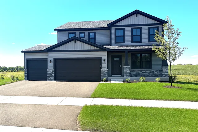 $569,990 | 19361 Everfield Avenue, Farmington, MN 55024