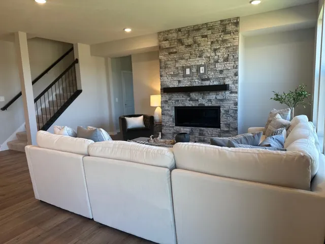 $569,990 | 19361 Everfield Avenue, Farmington, MN 55024