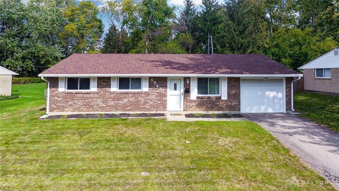 6543 Highbury Road Huber Heights, OH 45424 - Photo 4 of 38