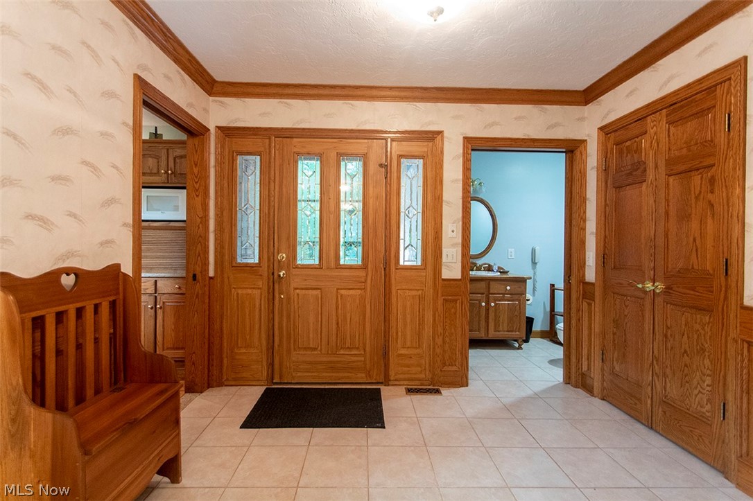 950 State Road Hinckley, OH 44233 - Photo 4 of 35 Gallery Image 4