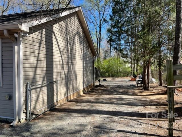 5320 Nevin Road Charlotte, NC 28269 - Photo 5 of 21 Gallery Image 5