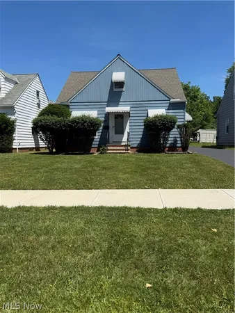 $160,000 | 5469 Thomas Street, Maple Heights, OH 44137