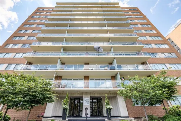 $610,000 | 4740 Roanoke Parkway, Unit 605, Kansas City, MO 64112