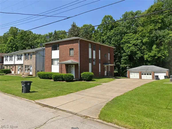 $295,000 | 1804-1808 Cromwell Drive, Akron, OH 44313