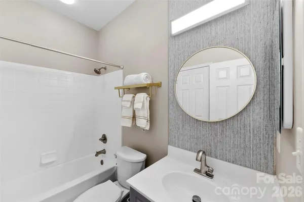 $425,000 | 706 Northeast Drive, Davidson, NC 28036