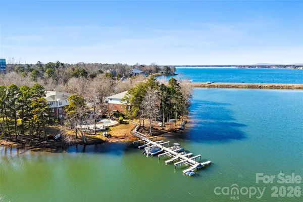$425,000 | 706 Northeast Drive, Davidson, NC 28036